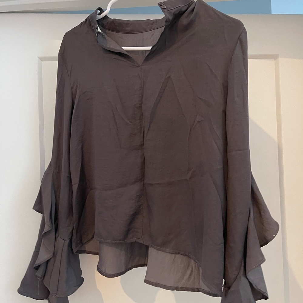Fun ruffle blouse - Picture 2 of 3